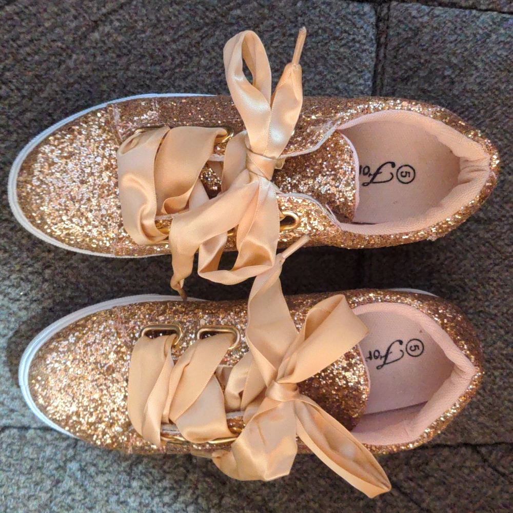 New Women's size 5 shoes with gold glitter and ribbon laces